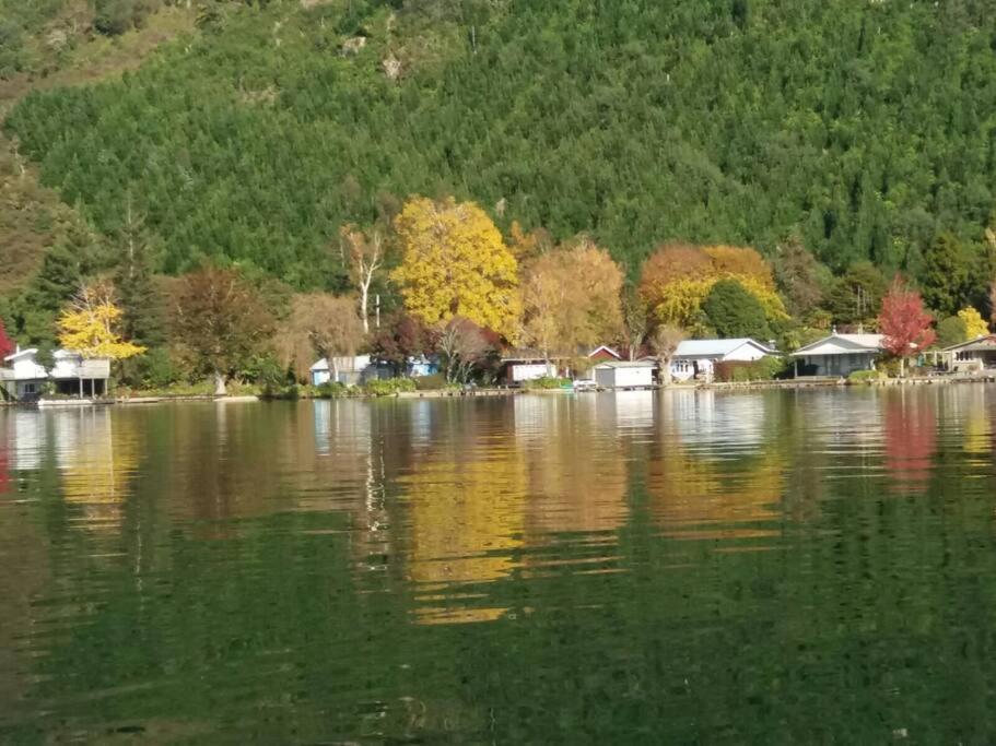 Lake Rotoiti Lakehouse Retreat Rotorua Buitenkant foto